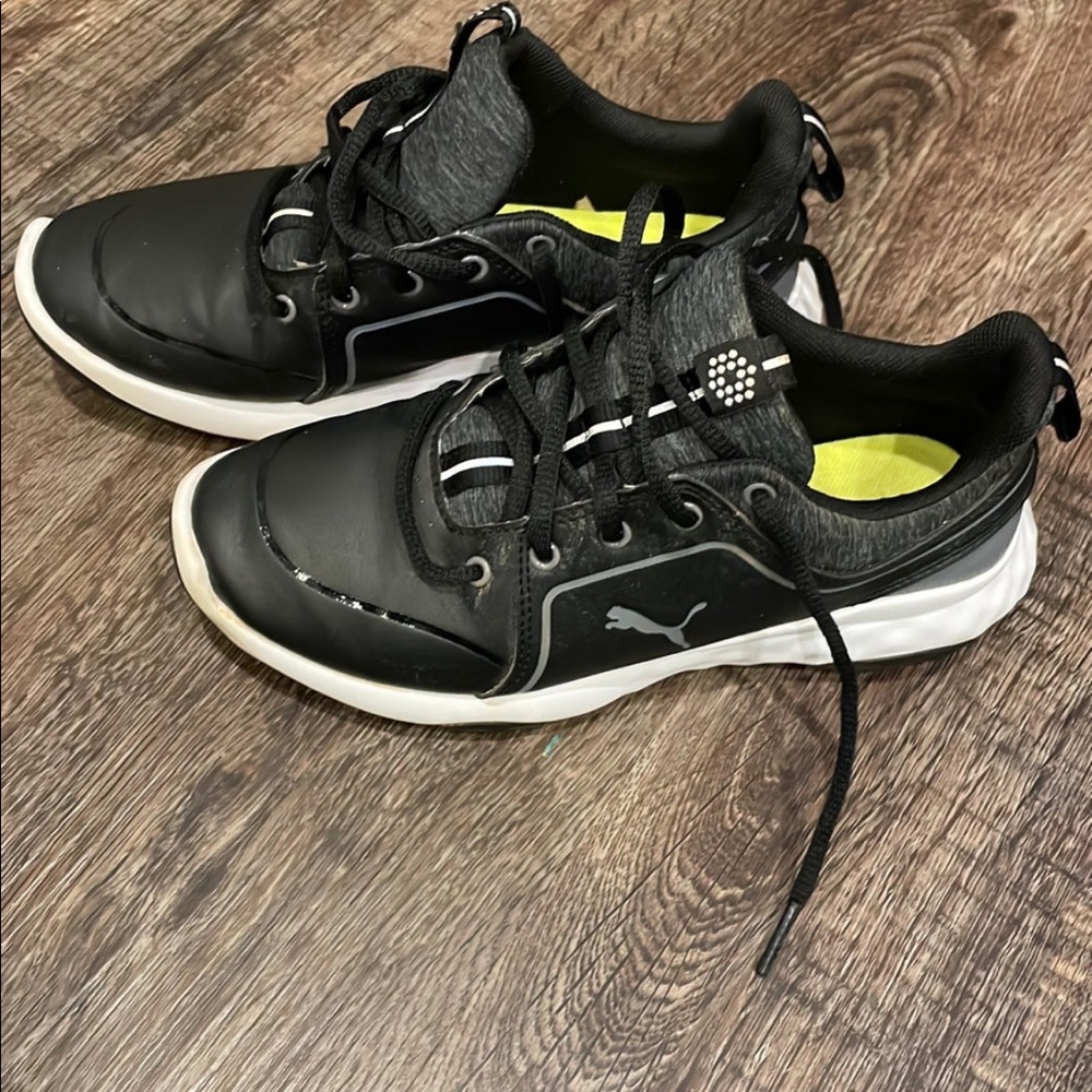 Boys golf shoes